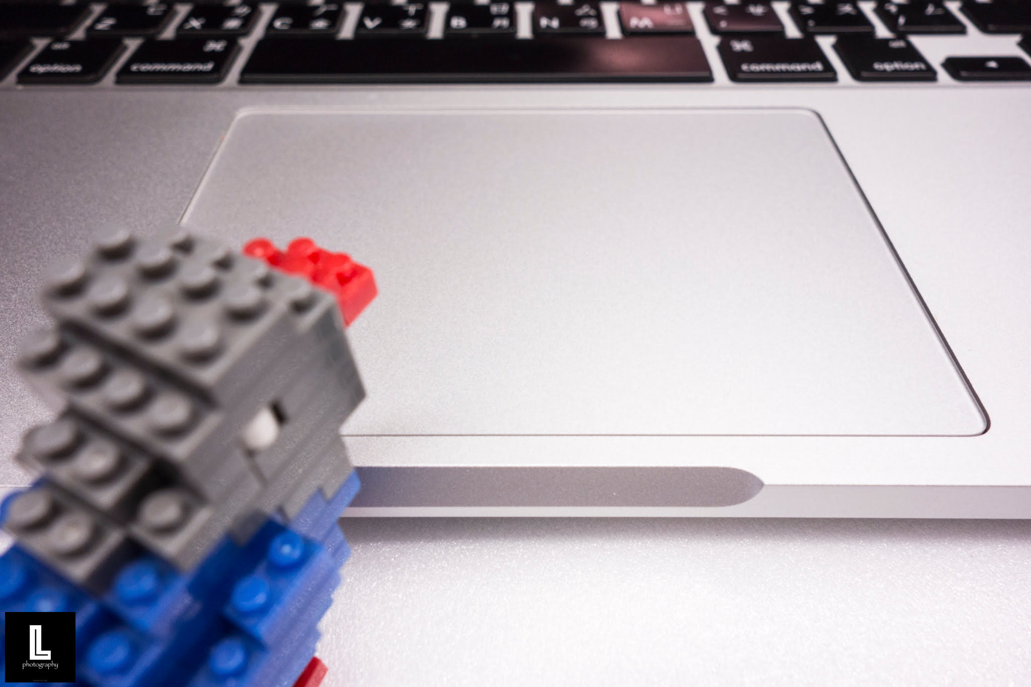 Apple Macbook Pro 觸控板(攝影/林金亮)