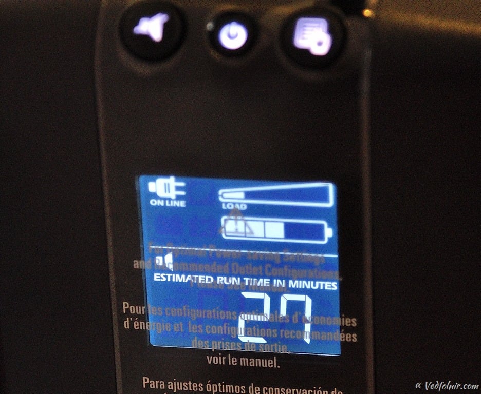 再按一次顯示切換按鈕，顯示目前負載耗電量下的電池可供電時間。