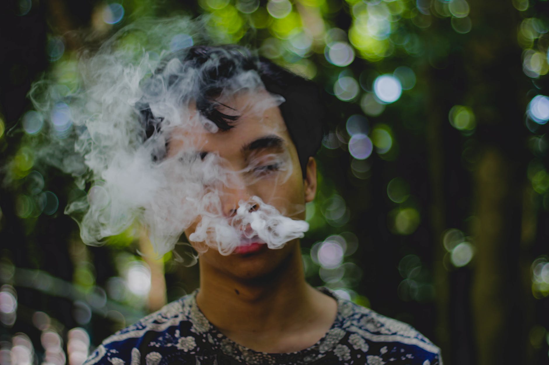 全球男性吸菸率大揭秘：哪些國家最健康？