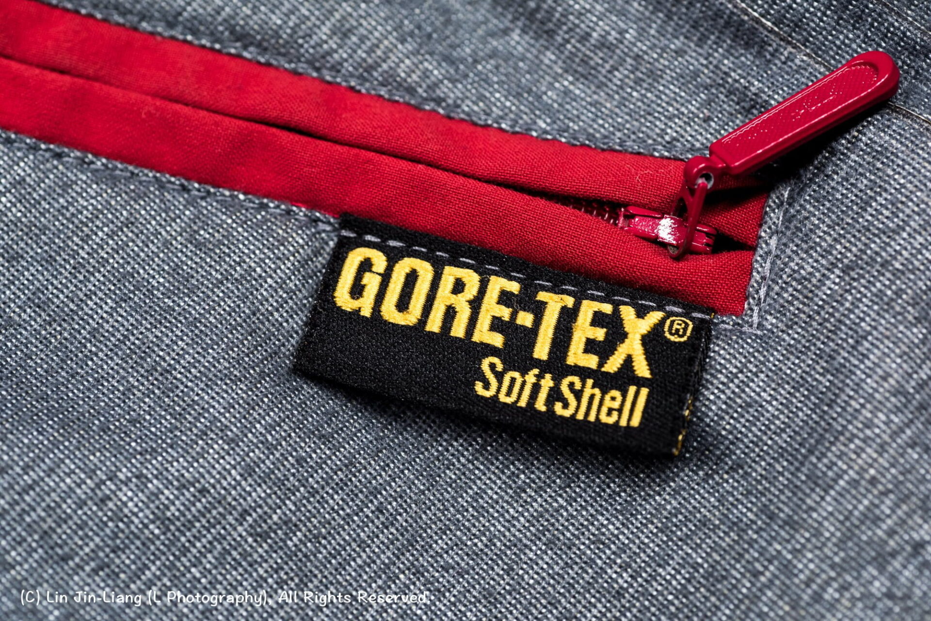 Gore-Tex 服裝保養、清洗與破損修復全指南｜防潑水層活化與原廠修補細節