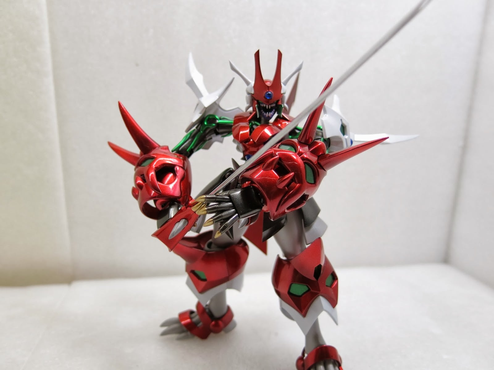 鬼面模型代工作品寫真:藤蔓綠色生物感塗裝 05