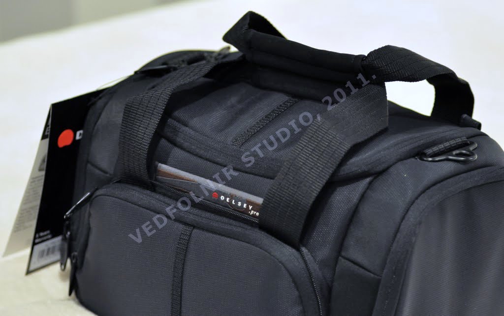 Pro Bag 4 隱藏式提把設計