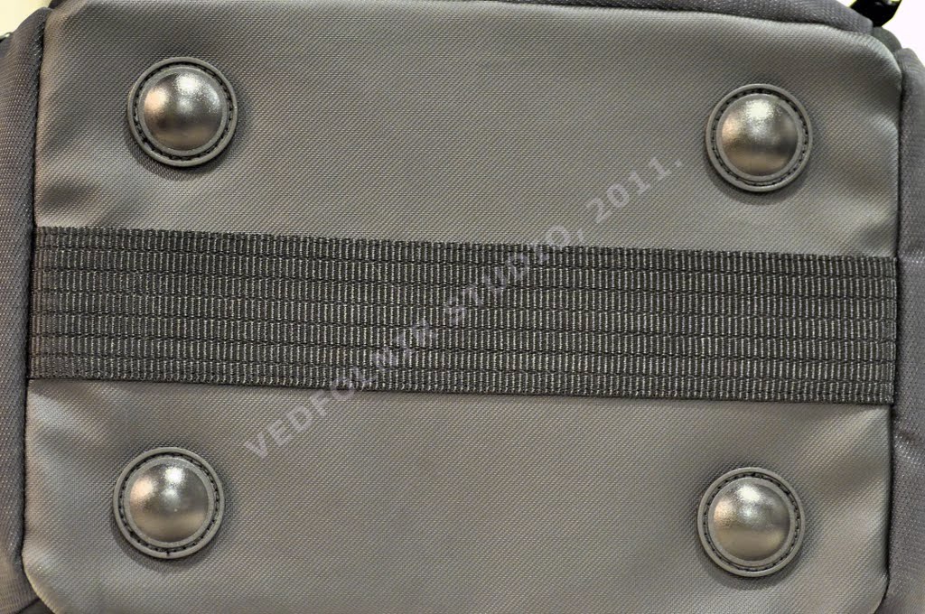 Pro Bag 4 底部四個底座設計避免髒污