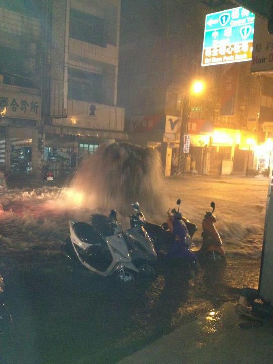 2012 年 6 月台灣豪雨各地淹水災情照片 24