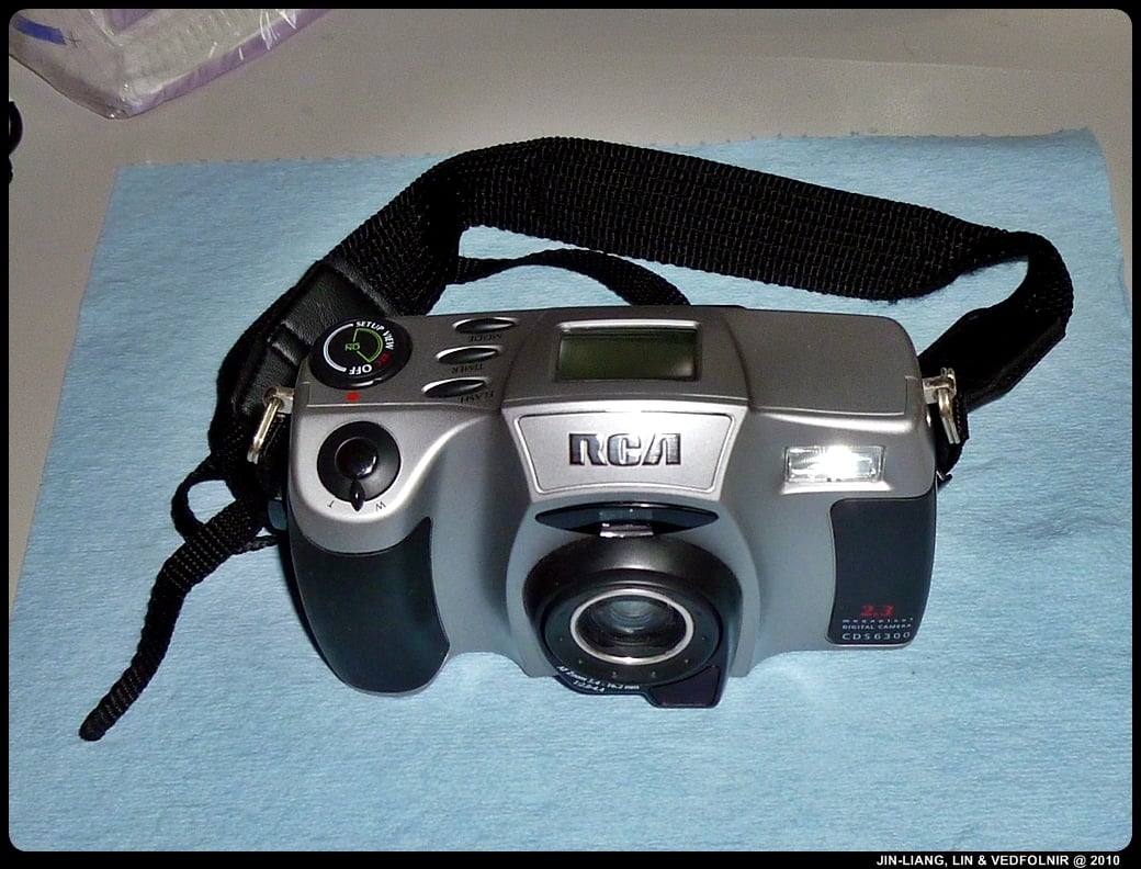 RCA CDS6300 デジタルカメラ背面および操作ボタン配置