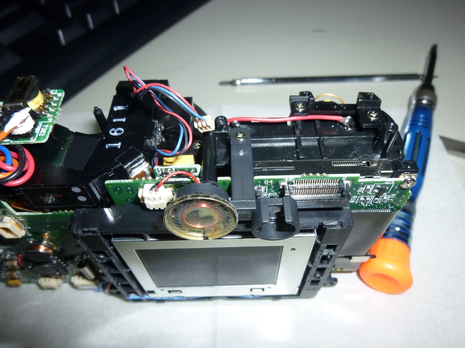 RCA CDS6300 分解・組み立て全工程の作業デスク