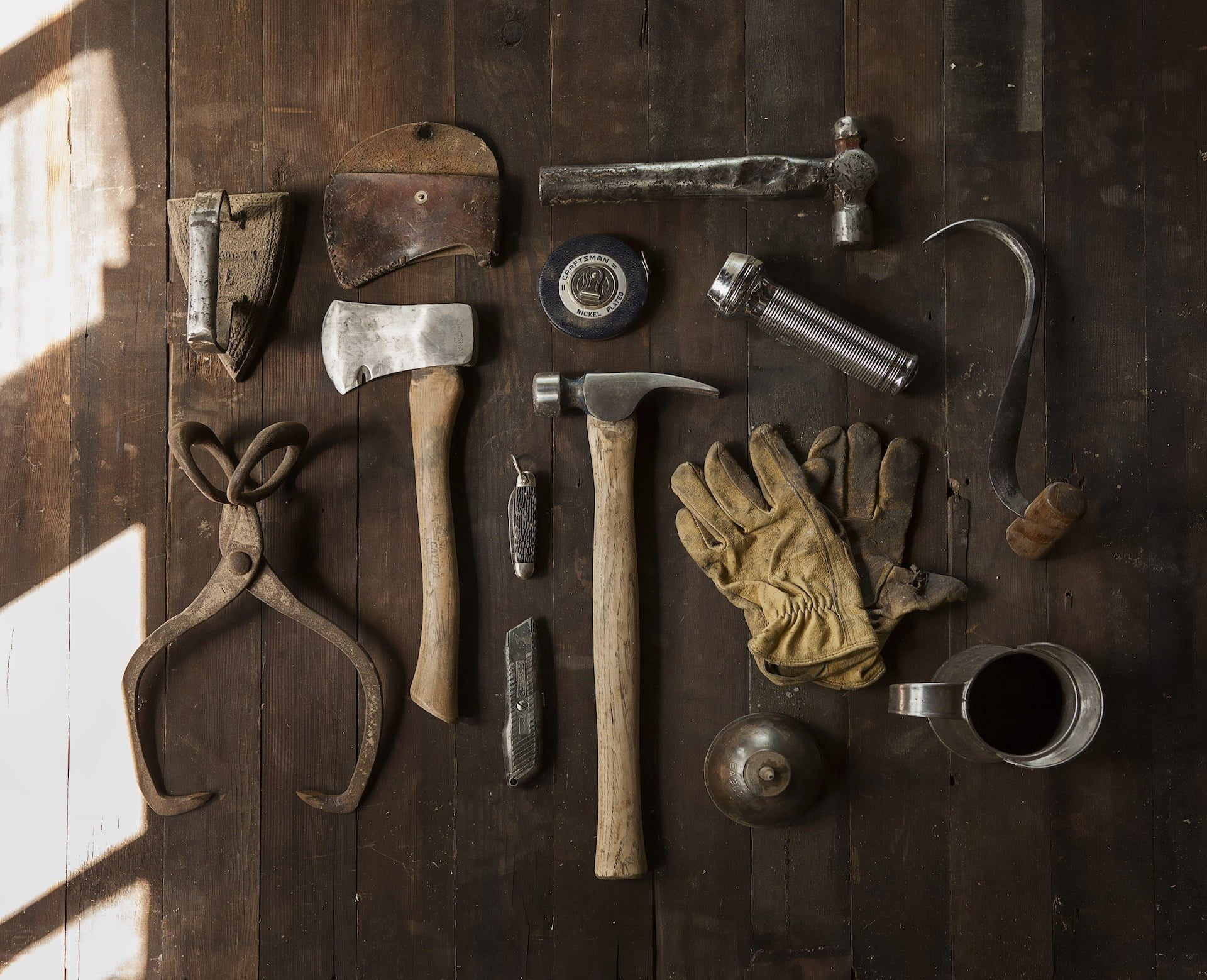 Essential Outdoor Gear! The Mountaineers' Top 10 Must-Have Hiking Items – Are You Ready?