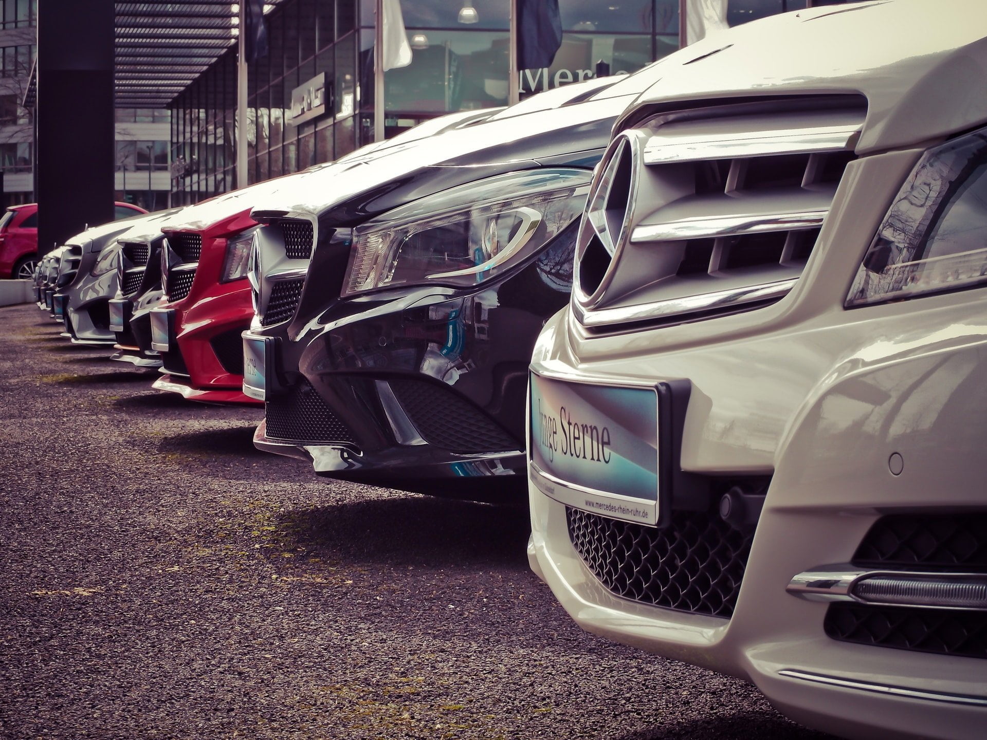 Car Rental & Road Trip Guide: Global Online Vehicle Booking & Deals